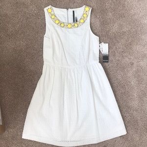 Kensie size S white lace dress
